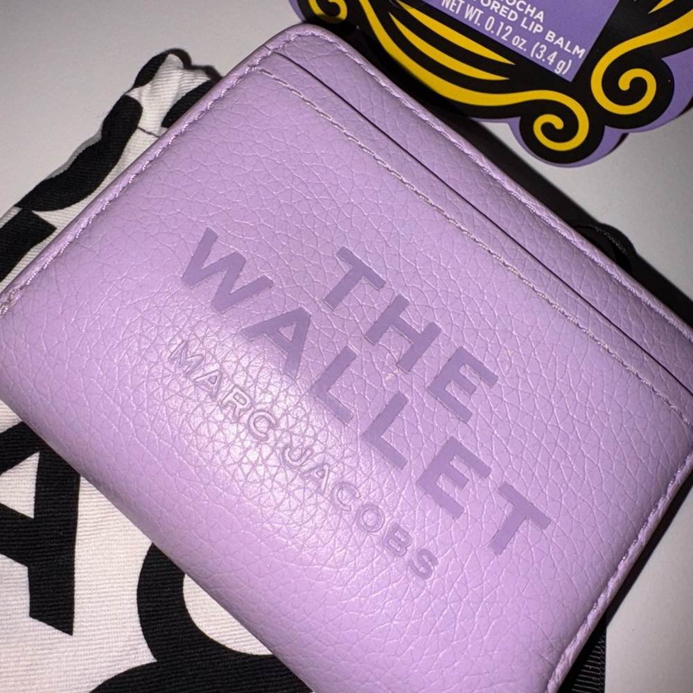 Marc Jacobs Leather Wallet – Lilac / Lavender – Authentic – Great Condition